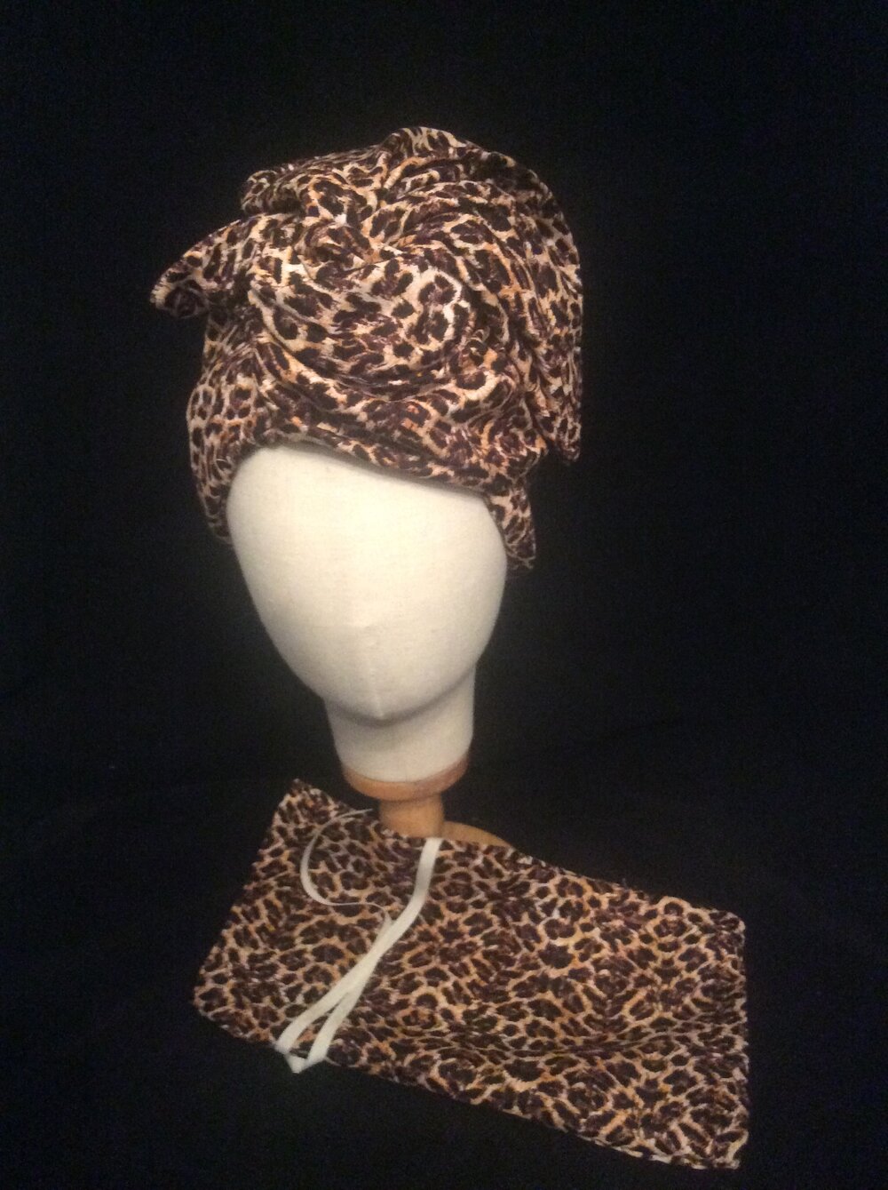 Leopard print: Black and brown classic