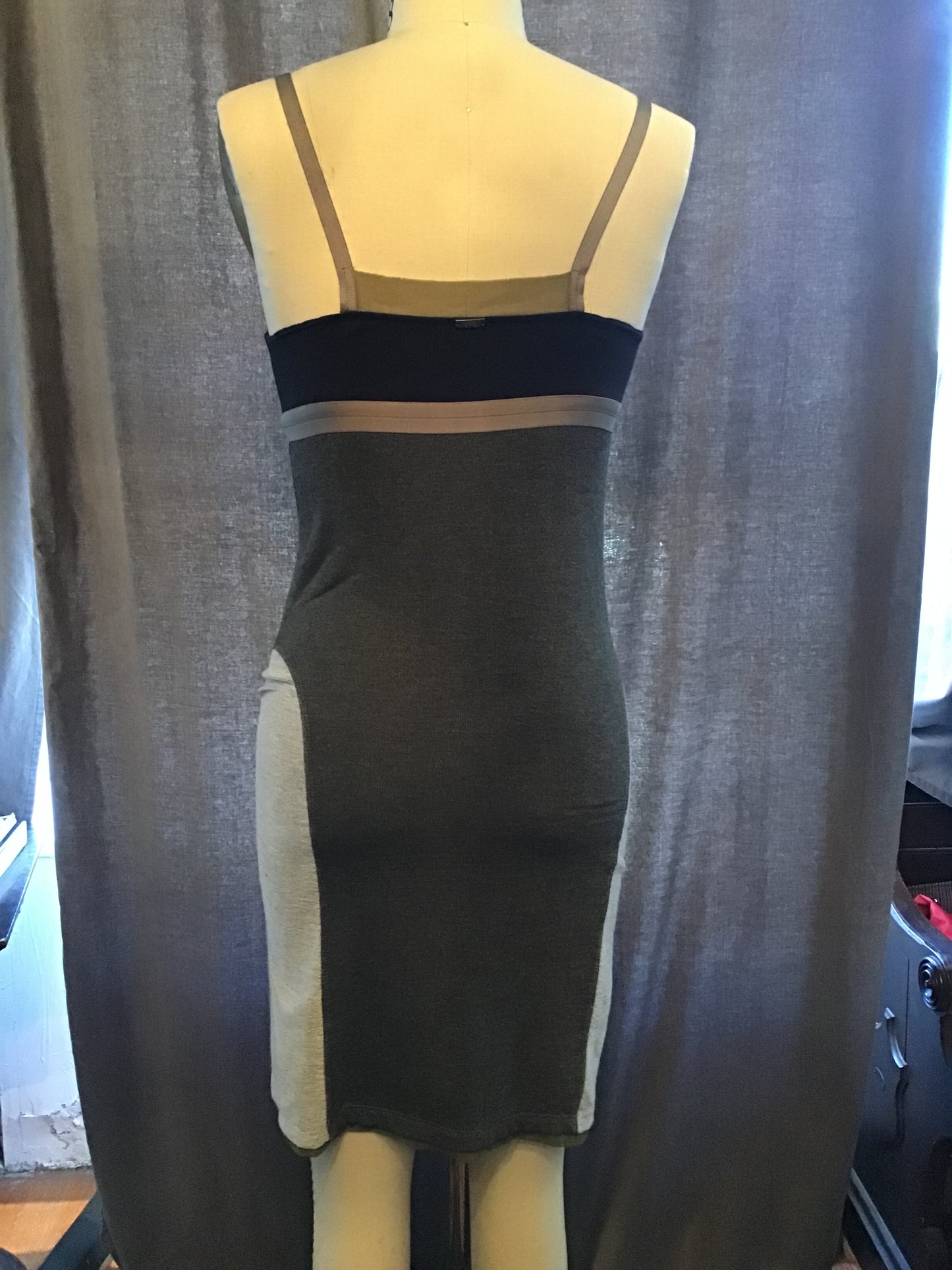 VPL Knit Dress in Charcoal/ Grey/ Olive Size 8