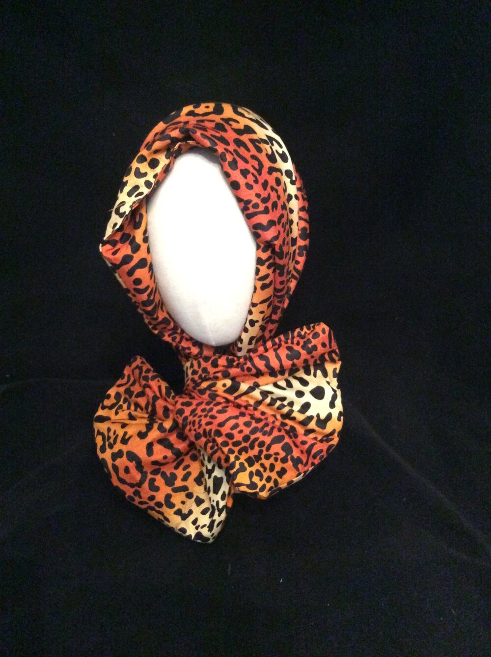 Leopard print: bold colors